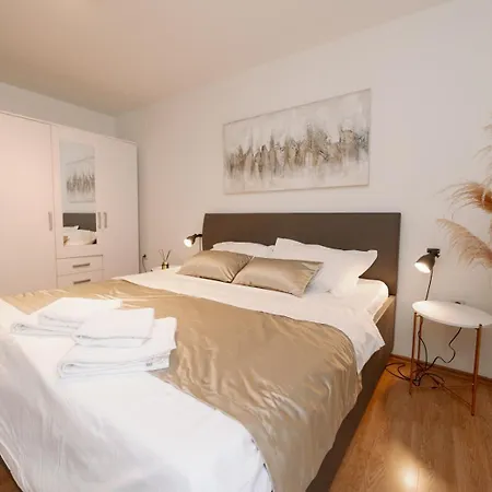 Apartment Luxury Centre & *