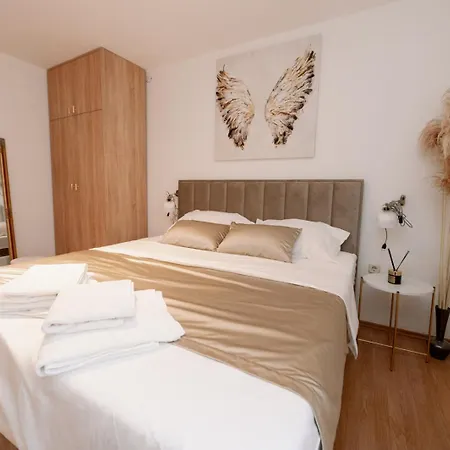 Apartment Luxury Centre &