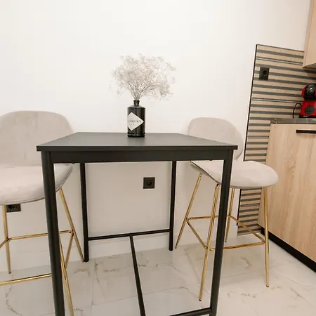 Luxury Centre & Apartment Split