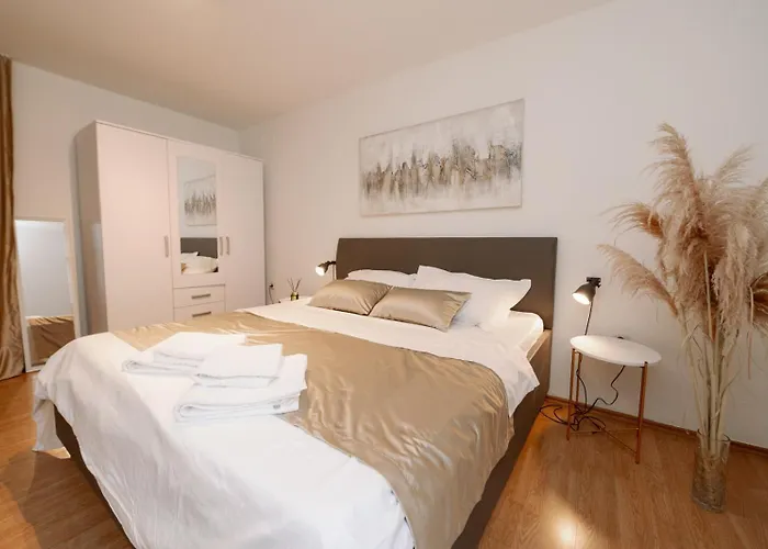 Апартаменты Spalato Apartman *