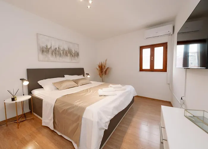 Spalato Apartman Апартаменты