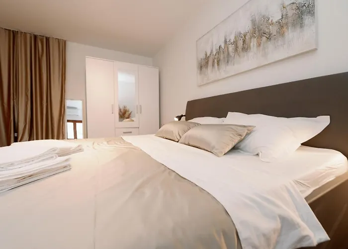 Апартаменты Spalato Apartman *